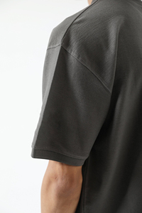 Camiseta para Hombre 100% Algodón/Jersey, Color Rojo Sólido, Corte Ajustado, Logotipo Impreso en 3D, Transpirable y Cómoda - Product Image 3