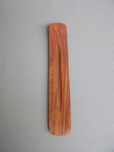 Porte-encens en bois de manguier fait main 26 cm, brûleur d'encens en bois, support décoratif aromatique pour bâtonnets d'encens - Product Image 5