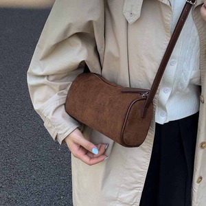 Sac bandoulière polyvalent en cuir mat tendance 2025 pour femme - Product Image 3