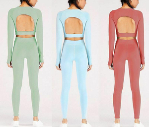 Ensemble de yoga et de sport pour femmes grandes tailles |   Crop top et short à manches longues en tissu uni lavé |   Tenue de sport et de fitness - Product Image 5