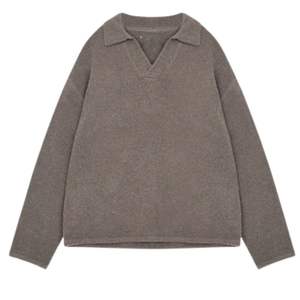 Polo à manches longues en tricot bouclé marron, chaud et tendance, design classique avec tissu en tricot doux - Product Image 1