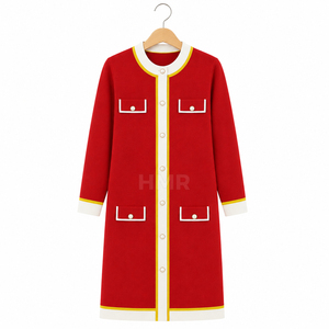 Manteau classique d'hiver HMR Sisterhood Sorority en acrylique rouge à col rond et boutons contrastants - Product Image 5