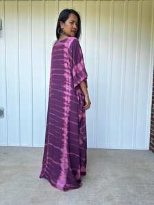 Kaftan violet à col bateau pour femme, idéal pour la plage, les vacances, les croisières et les soirées à la piscine - Product Image 2