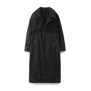 Gabardina Larga de Mezclilla Negra para Mujer, con Cuello de Solapa, Cierre de Botón y Bolsillos - Product Image 1