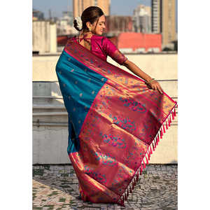 Sari de Seda Paithani Yeola con Tejido Zari Azul de Elite Weaves, con Contraste Meenakari, Elegante para Vestidos de Noche - Product Image 3