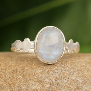 Hermoso bohemio 8x10mm Oval Rainbow Moonstone Ring 925 Sterling Silver Hecho a mano Piedra preciosa sólida Regalo de aniversario Anillos finos - Product Image 1