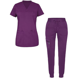 Ensemble de tenue médicale premium couleur prune, personnalisable, pour infirmière d'hôpital, avec haut à col en V et pantalon cargo, tenue de travail pour médecin et infirmière - Product Image 6