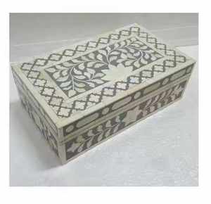 Boîte à bijoux rectangulaire en bois sculptée à la main avec incrustations osseuses, style moderne américain, écologique, hermétique et légère - Product Image 2