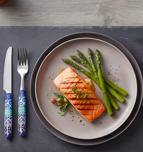 Ensemble de couverts de style méditerranéen, 4 pièces, avec manches à motifs bleus, en acier inoxydable, passe au lave-vaisselle, pour la salle à manger - Product Image 3