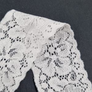 Encaje Elástico Floral Festoneado de 3.5cm, Ligero y Romántico, para Lencería, Vestidos y Ropa de Novia - Product Image 4