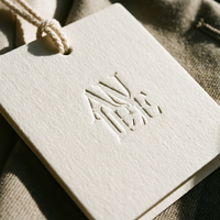 Étiquette personnalisée en papier recyclé écologique avec cordon pour casquettes et couvre-chefs, livraison rapide, pour le branding des marques