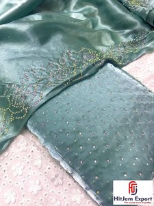 Tissu en maille de strass thermocollants personnalisé, tissé, 70 GSM, écologique, léger, OEM ODM, sur commande, multi-usages, résistant à l'eau - Product Image 3