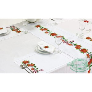 Ensemble de nappes et de serviettes de table personnalisées en broderie Quang Thanh, motif Poinsettia de Noël, 100% coton, lavable en machine, réutilisable, pour la maison et les restaurants - Product Image 3
