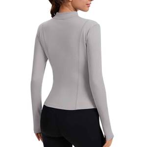 Chaqueta Deportiva Sostenible al Por Mayor a Precio Económico con Logotipos Personalizados para Mayor Comodidad y Transpirabilidad, Chaqueta Deportiva Transpirable para Mujer - Product Image 2