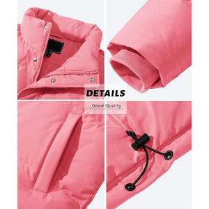 Veste longue matelassée personnalisée pour homme avec panneaux isolants épais, design à capuche, fermeture éclair avant sécurisée, fabrication OEM/ODM - Product Image 2