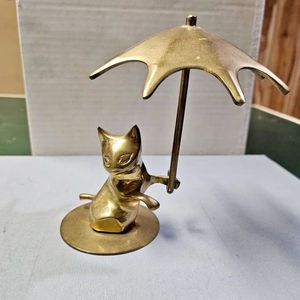 Centre de table unique en métal en forme de chat pour la décoration intérieure, avec artisanat artistique fait main et un aspect haut de gamme - Product Image 3