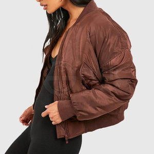 Chaqueta Bomber Transpirable de Piel de Oveja de Alta Calidad para Mujer EVER GLOW con Forro de Satén, la Más Vendida en Ropa Urbana - Product Image 6