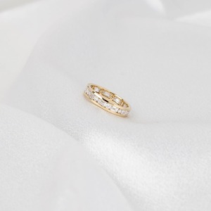 Anillo de Eternidad Completo con Esmeraldas y Diamantes Cultivados en Laboratorio con Corte Redondo en Oro Amarillo de 14K, Elegante Anillo de Boda, Regalo de Aniversario para Mujer - Product Image 5