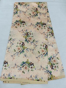 Tela de Seda de Primera Calidad para Impresión Digital con Diseño Artístico Intrincado, Material Ligero de Alta Calidad de 45 GSM para Vestidos de Moda - Product Image 4