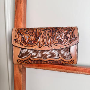 Porte-monnaie sculpté usiné à la main pochette étui de téléphone portefeuille élégant en fourrure de vachette multi-usages portefeuille carte en cuir véritable occidental pour les femmes - Product Image 2