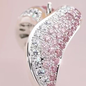 Bague de cocktail de luxe pour femme en argent 925 plaqué rhodium avec morganite et diamants taille brillant rond sertis pavé - Product Image 2