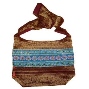Bolsa de Tela Ecológica Hecha a Mano en India, Bolso Textil Artesanal Tradicional Sostenible, Bolso de Hombro Cultural Reutilizable y Ecológico - Product Image 3