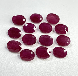 Rubí de Mozambique Calentado 100% Natural de Alta Calidad, Corte Ovalado Calibrado de 6x8mm, Color Rojo Rosado, Gema Suelta para Joyería - Product Image 2