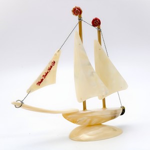 Souvenir más vendido al por mayor modelo de barcos barco de vela de conchas marinas barcos hechos a mano de conchas de mar naturales del océano - Product Image 1