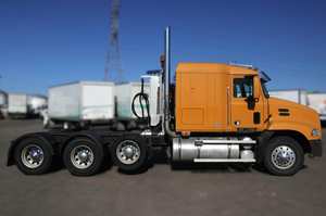 Cabeza Tractora de Camión Diésel de Alto Rendimiento 6x4 con Cabina Dormitorio para Transporte Multirutas - Product Image 2