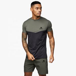 Combinaison de vert foncé et de couleur, séchage rapide, coupe slim, t-shirt extensible pour hommes et ensemble court - Product Image 1