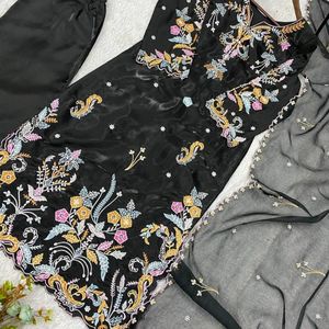 Ensemble Kurta et pantalon en verre premium brodé style romain avec magnifique doublure et dupatta brodée en organza pour femme – Tenue ethnique de créateur - Product Image 3
