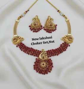 Parure de bijoux ethnique en laiton plaqué argent et zircon pour mariée, fiançailles, mariage, fête, cadeau, comprenant collier ras-du-cou, boucles d'oreilles pendantes et tikka haut de gamme - Product Image 1