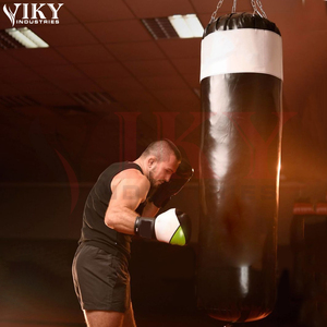 กระสอบทรายชกมวยหนัง PU คุณภาพสูง สีดำขาว ลาย Fighter Style พร้อมชุดโซ่ สำหรับยิมเชิงพาณิชย์และการฝึกฟิตเนส - Product Image 3