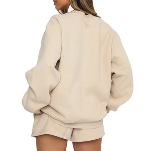 T-shirts pour femmes en gros Shorts et T-shirts à épaules dénudées pour femmes T-shirt baggy et shorts pour femmes - Product Image 2