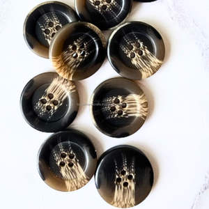 Boutons en corne de buffle noir véritable avec teinte blanche naturelle de qualité supérieure - Product Image 3