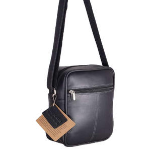 Bolsa de Aseo Promocional Liviya Modelo 189, Multifuncional, Impermeable, de Cuero PU y Papel, Organizador de Viaje, con Logotipo Personalizado - Product Image 6