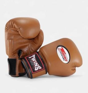 Guantes de Boxeo de Cuero Vacuno Genuino de Primera Calidad, Cierre Ajustable con Gancho y Bucle, Unisex, Logotipo Personalizado, Venta al Por Mayor, Guantes Retro - Product Image 4