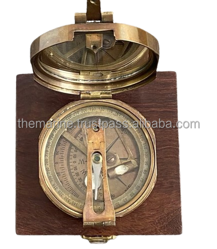 โบราณและสีน้ำตาล