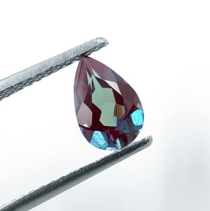Piedra Preciosa de Alejandrita Natural con Corte de Pera, 0.80ct, Piedra que Cambia de Color, 3mm - Product Image 3