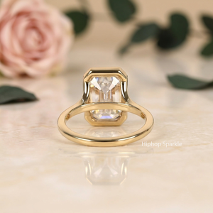 แหวนหมั้นเพชรโมอิสซาไนต์ทรงเหลี่ยมมรกตทองคำขาว 14K สไตล์มินิมอล ประดับเพชรแล็บทรงสเต็ปคัทแบบฝังขอบเดียว สำหรับงานแต่งงาน - Product Image 2