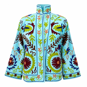 Vestes d'hiver courtes Sujani florales faites à la main avec des appliques artistiques, mode contemporaine élégante, devant 100% coton - Product Image 1