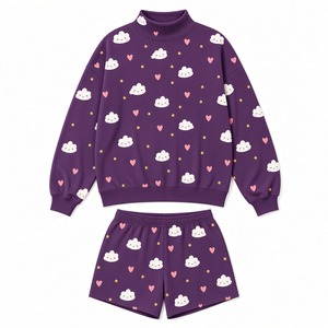 Ensemble deux pièces décontracté pour femme : sweat-shirt oversize à col montant et short imprimé cœurs et étoiles - Product Image 2