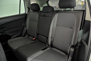 Véhicules d'occasion exclusifs : TiguanS 4Motion SUV / Crossover 2019, 184 ch, 2L I4, à vendre - Product Image 4