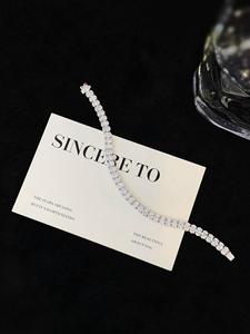 Nouveau design, bracelet tennis en or massif 18 carats avec diamants de laboratoire 5,3 carats à trois griffes pour femme - Product Image 2