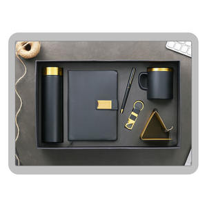 Set de Regalo Electrónico Personalizado Liviya Estilo Ejecutivo: Mouse Inalámbrico Metálico, Batería Externa, Memoria USB, Soporte para Móvil, Promocional - Product Image 5