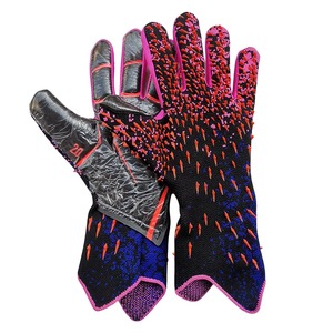 Gants de gardien de but de football professionnels en latex de qualité supérieure allemande 4 mm, légers, pour l'extérieur, design personnalisable, nouvelle coupe - Product Image 1