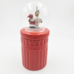 Bocal décoratif en céramique rouge pour Noël, avec globe à neige, Père Noël et rennes, pour le rangement des épices dans la cuisine - Product Image 3