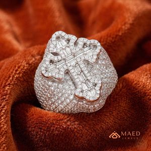 Anillo de Moissanita para Hombre, Anillo de Sello Cruzado con Piedras Baguette Iced Out, Joyería de Declaración, Regalo para Él, Estilo de Moda de Lujo, Diseño Artesanal - Product Image 3