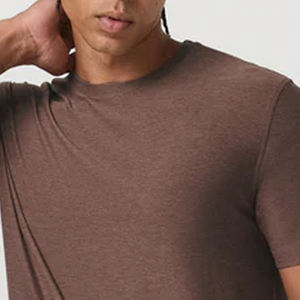 Collections d'été et acheteurs en gros : T-shirt à prix abordable pour usage quotidien, tissu à texture douce, choix de tenue élégante/décontractée pour hommes - Product Image 2