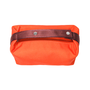 Sac de toilette minimaliste avec logo personnalisé |   Pochette cosmétique professionnelle OEM |   Pochette OBP en gros pour cadeaux d'entreprise |   Écologique - Product Image 4